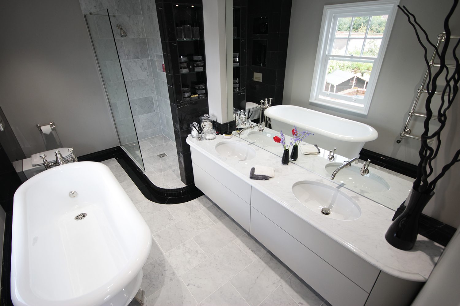 Showstopper Black And White Marble Master En-Suite - Stone & Chrome